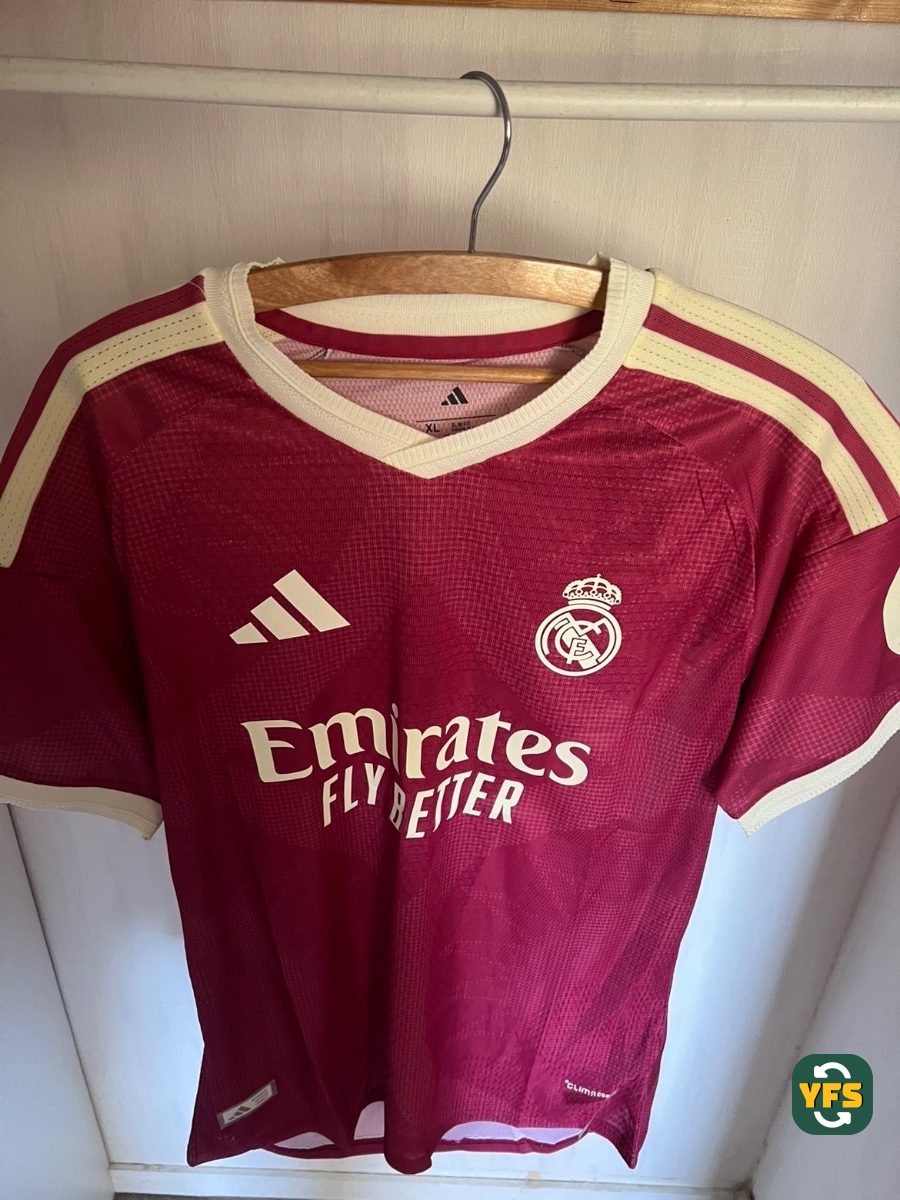 Real Madrid 2026-2027 Away Pro Version Adidas - YourFootballShirt - Photo 1