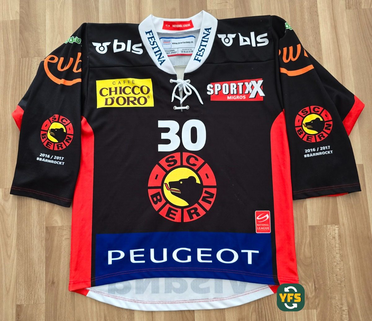 SC Berne 2016-2017 Home Pro Version Hockey Leonardo Genoni - YourFootballShirt - Photo 1