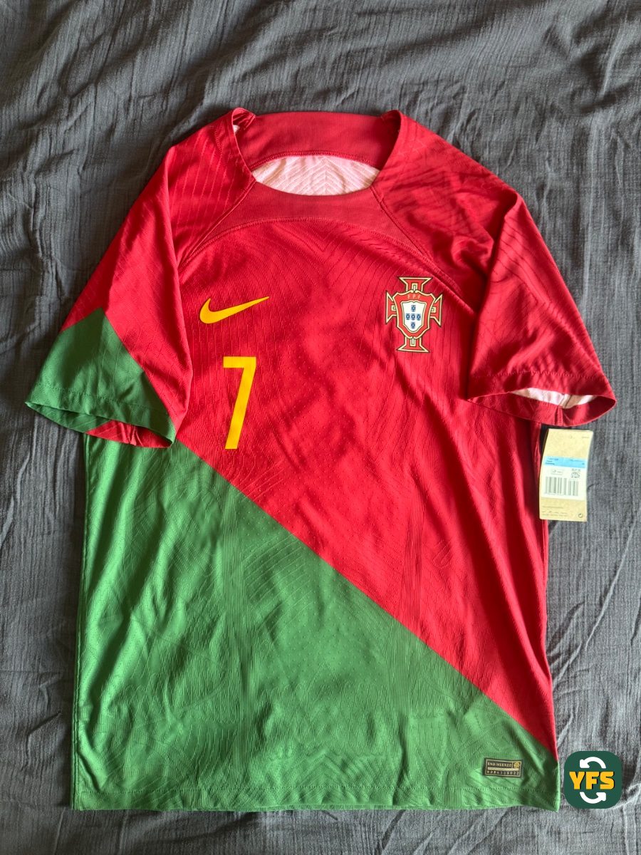 Football 2021-2022 Home Pro Version Nike Ronaldo - YourFootballShirt - Photo 1