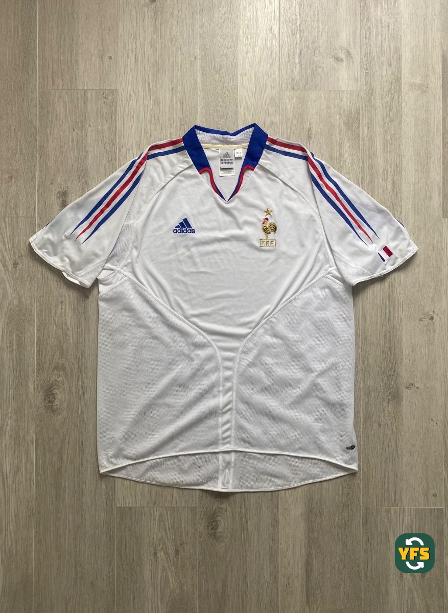 France 2004-2005 Away Store Version Adidas - YourFootballShirt - Photo 1