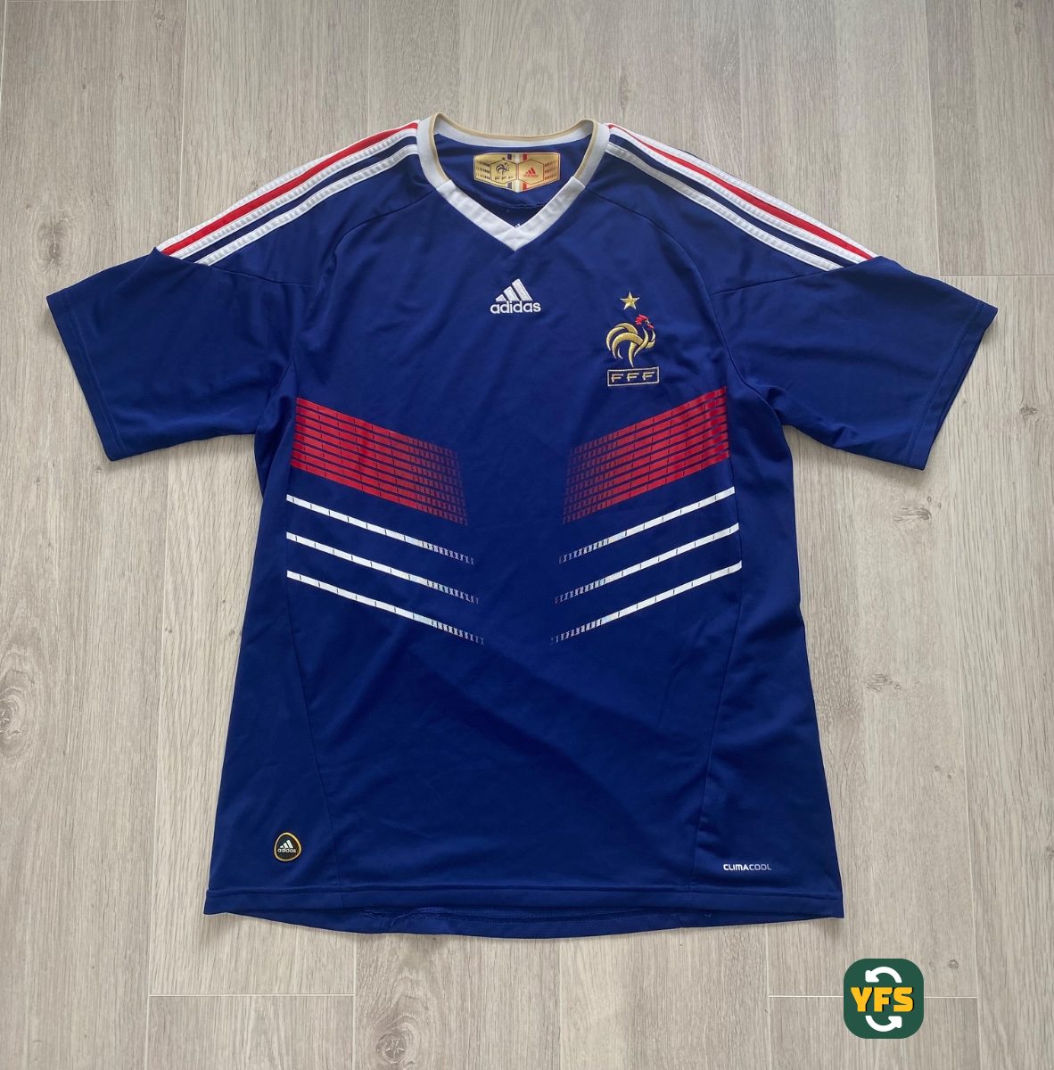 France 2010-2011 Home Store Version Adidas - YourFootballShirt - Photo 1