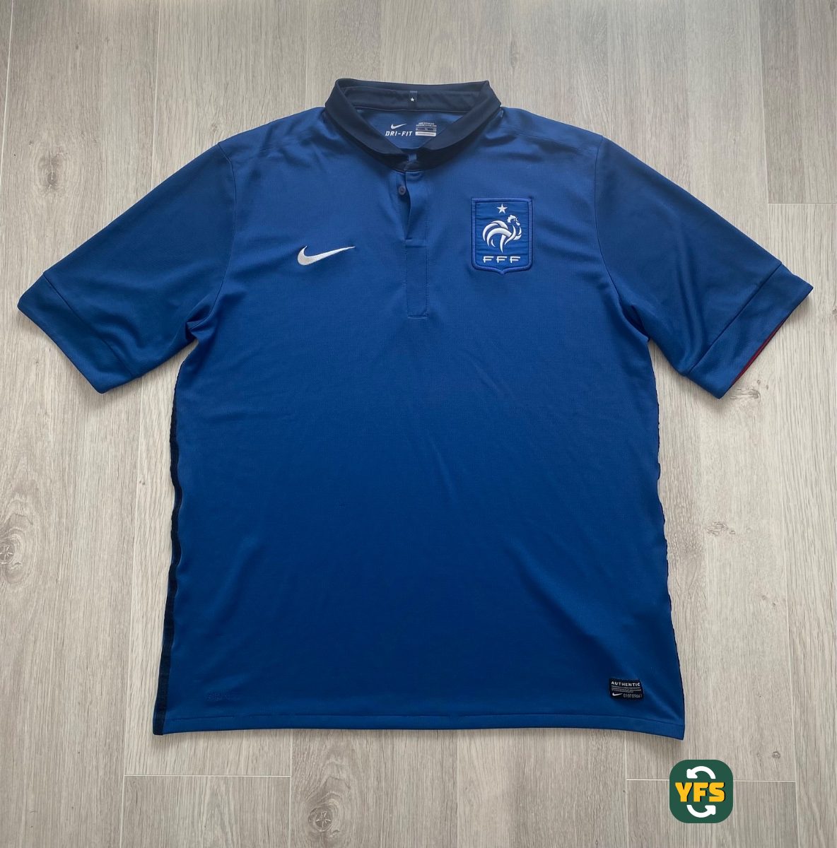 France 2011-2012 Home Store Version Nike - YourFootballShirt - Photo 1