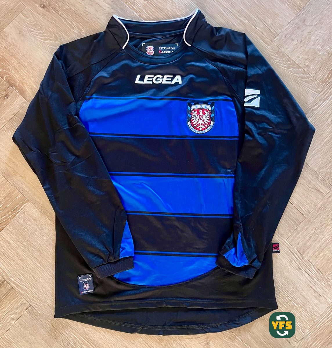 FSV Frankfurt 2009-2010 Home Store Version Legea - YourFootballShirt - Photo 1