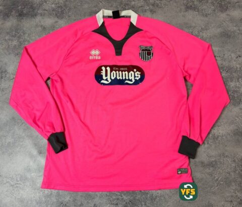 Grimsby Town FC 2015-2016 Away