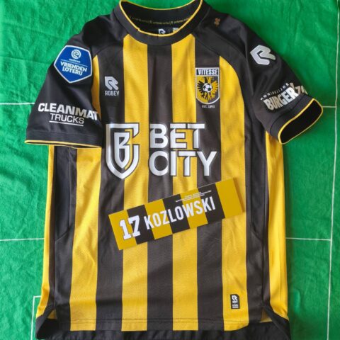 Vitesse Arnhem 2023-2024 Home Kozlowski #17