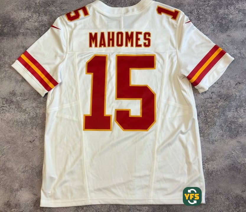 Kansas City Chiefs 2023-2024 Home Store Version Nike Patrick Mahomes - YourFootballShirt - Photo 1
