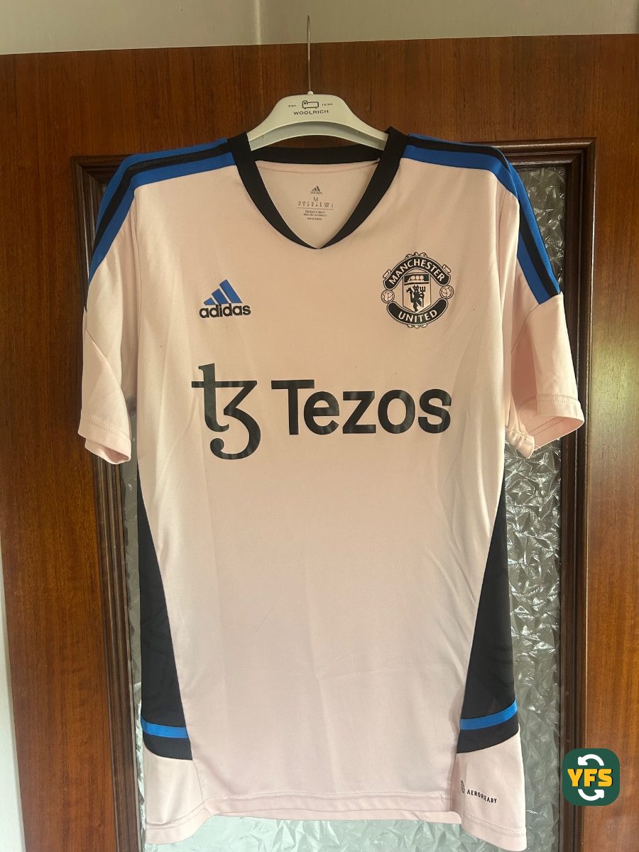 Manchester United 2022-2023 Training Store Version Adidas - YourFootballShirt - Photo 1