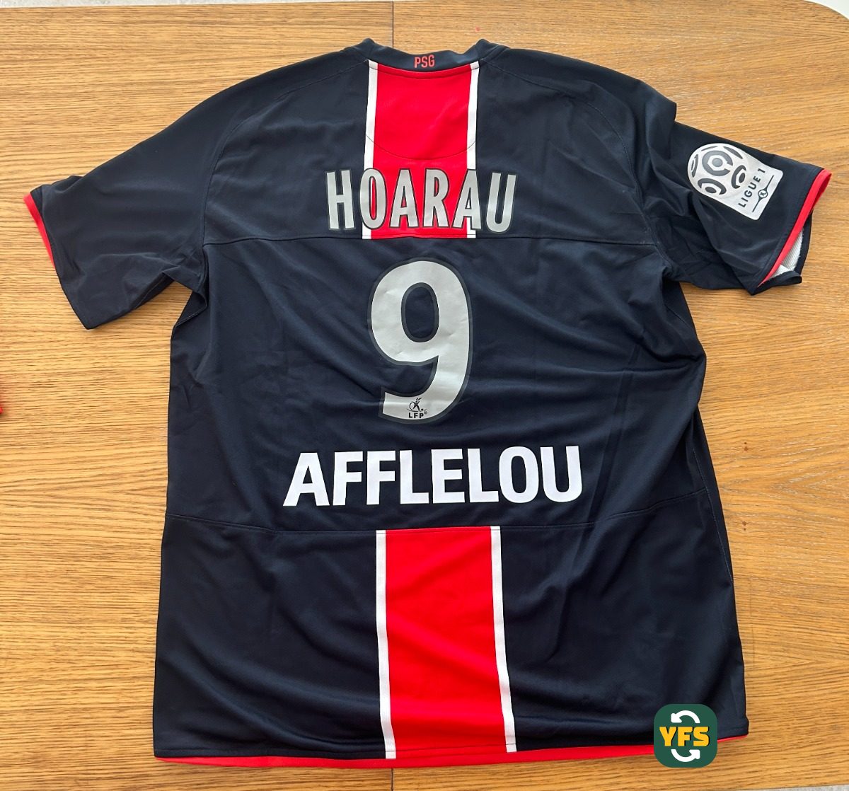 PSG 2008-2009 Home Store Version Nike Hoarau - YourFootballShirt - Photo 1