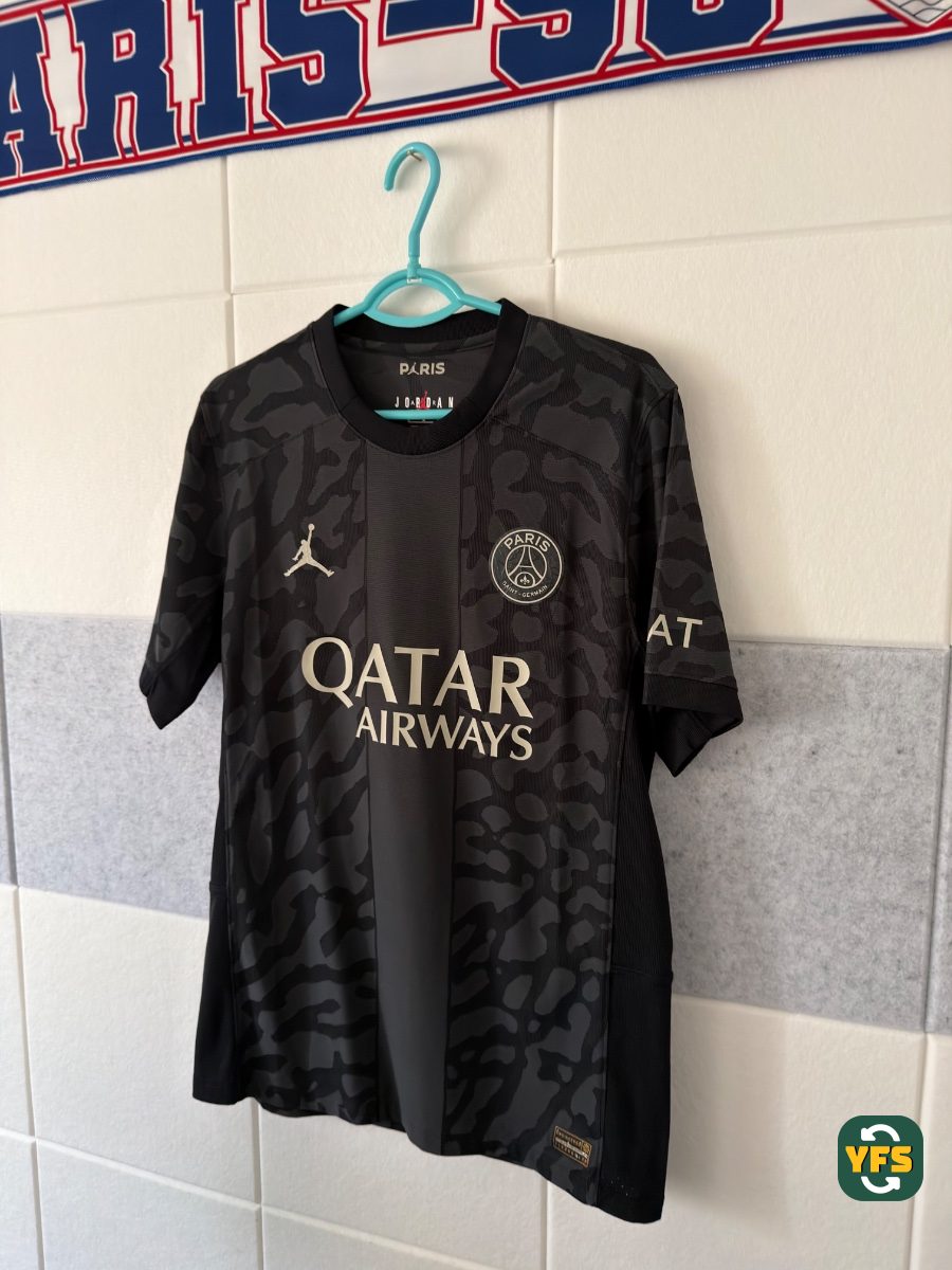 PSG 2023-2024 Third Pro Version Jordan - YourFootballShirt - Photo 1