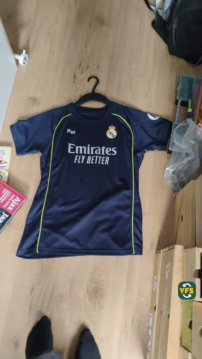 Real Madrid 2024-2025 Training Adidas - YourFootballShirt