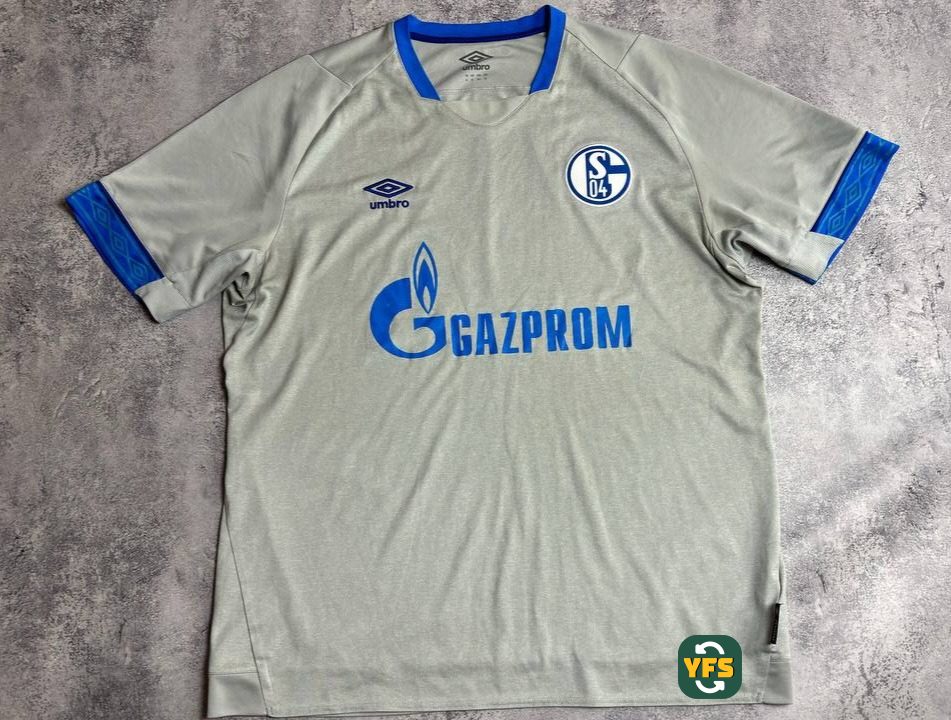 Schalke 04 2018-2019 Home Store Version Umbro - YourFootballShirt - Photo 1