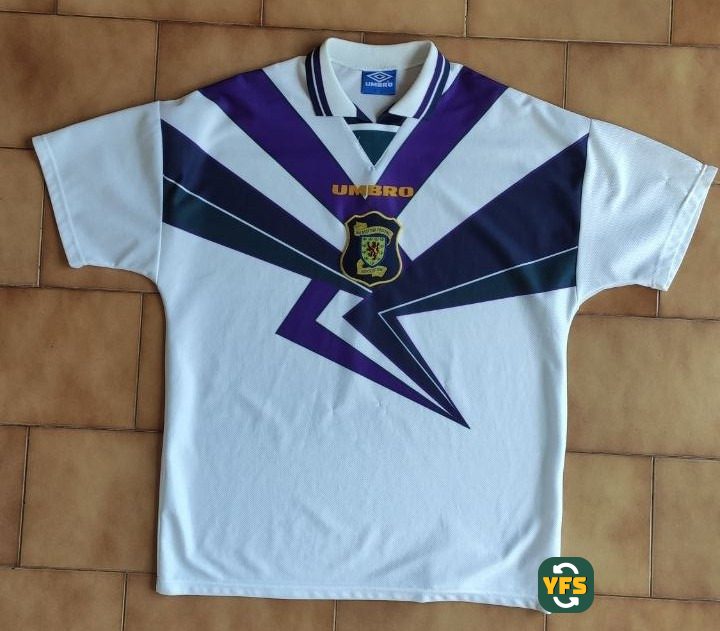 Scotland 1994-1995 Away Store Version Umbro - YourFootballShirt - Photo 1
