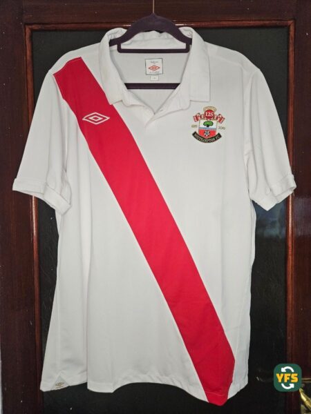 Southampton 2010-2011 Home