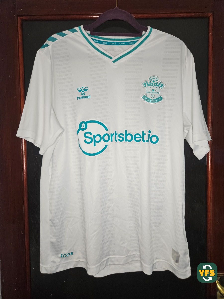Southampton 2023-2024 Away Store Version Hummel - YourFootballShirt - Photo 1