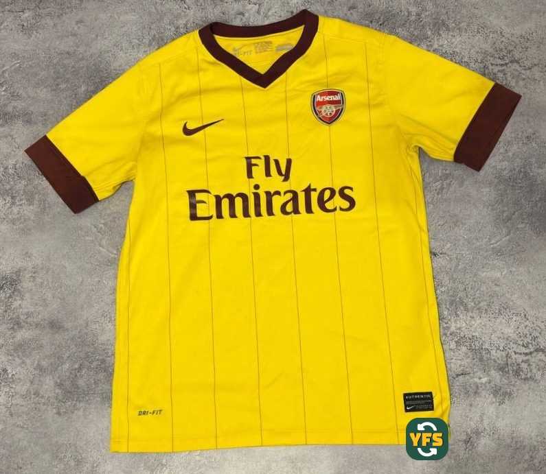 Arsenal 2010-2011 Away Store Version Nike - YourFootballShirt - Photo 1
