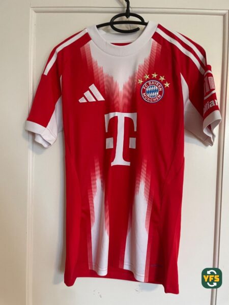 Bayern Munich 2025-2026 Home Pavlovic #45