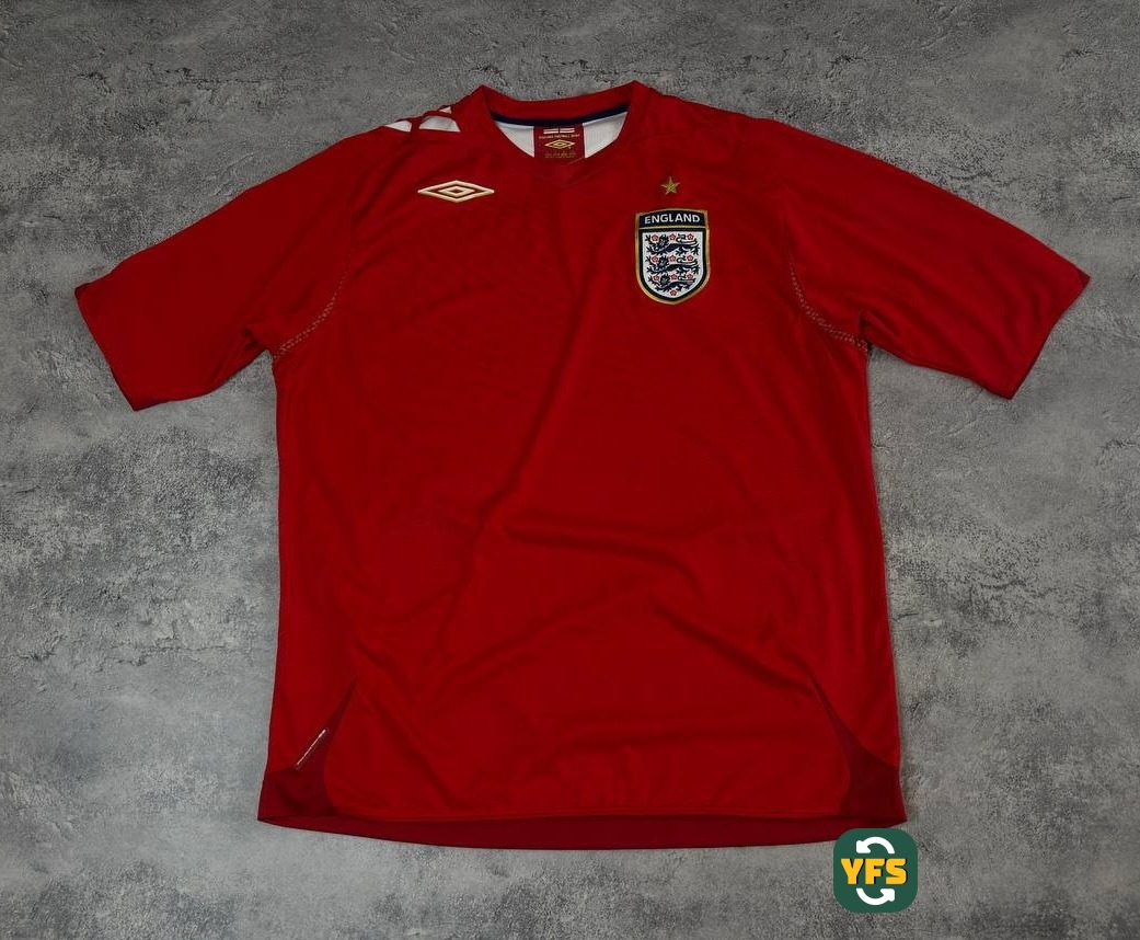 England 2006-2007 Away Store Version Umbro - YourFootballShirt - Photo 1