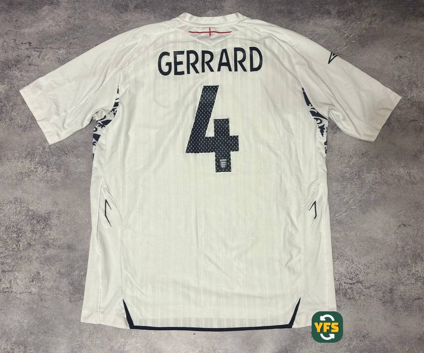 England 2007-2008 Home Store Version Umbro Gerrard - YourFootballShirt - Photo 1