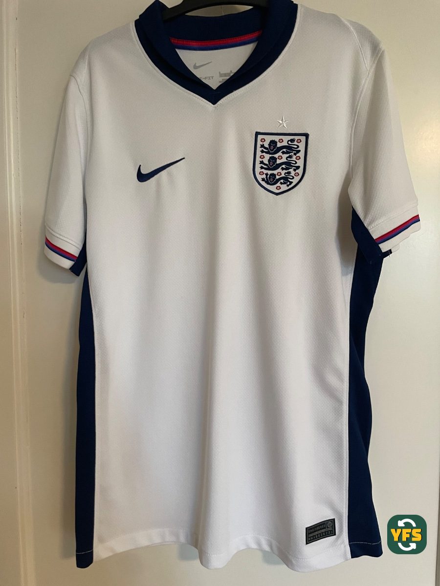 England 2011-2012 Home Store Version Nike - YourFootballShirt - Photo 1