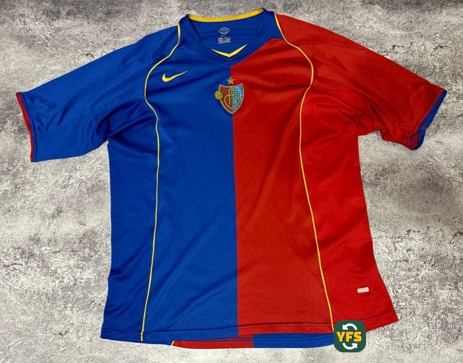 FC Basel 2004-2005 Home Store Version Nike - YourFootballShirt - Photo 1