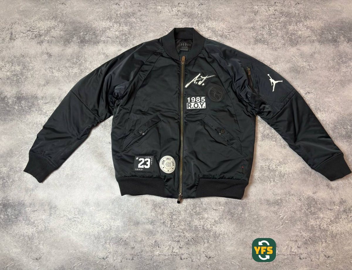 Jordan MA-1 Bomber 2022-2023 Home Store Version Jordan Michael Jordan - YourFootballShirt - Photo 1
