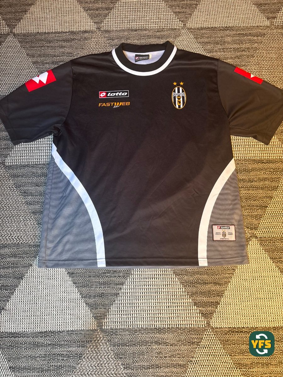 Juventus Turin 2003-2004 Training Store Version Lotto - YourFootballShirt - Photo 1