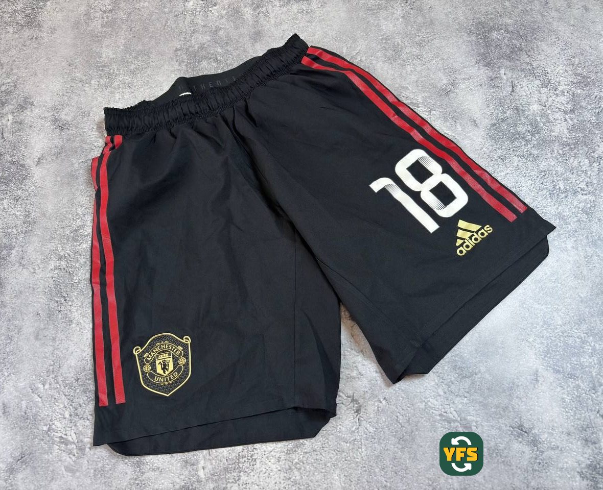 Manchester United 2019-2020 Home Issued Adidas Ashley Young - YourFootballShirt - Photo 1