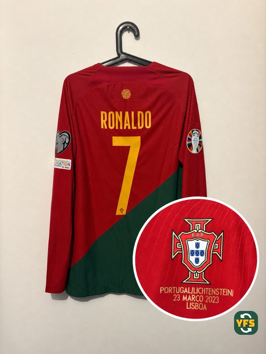 Portugal 2022-2023 Home Issued Nike Cristiano Ronaldo - YourFootballShirt - Photo 1