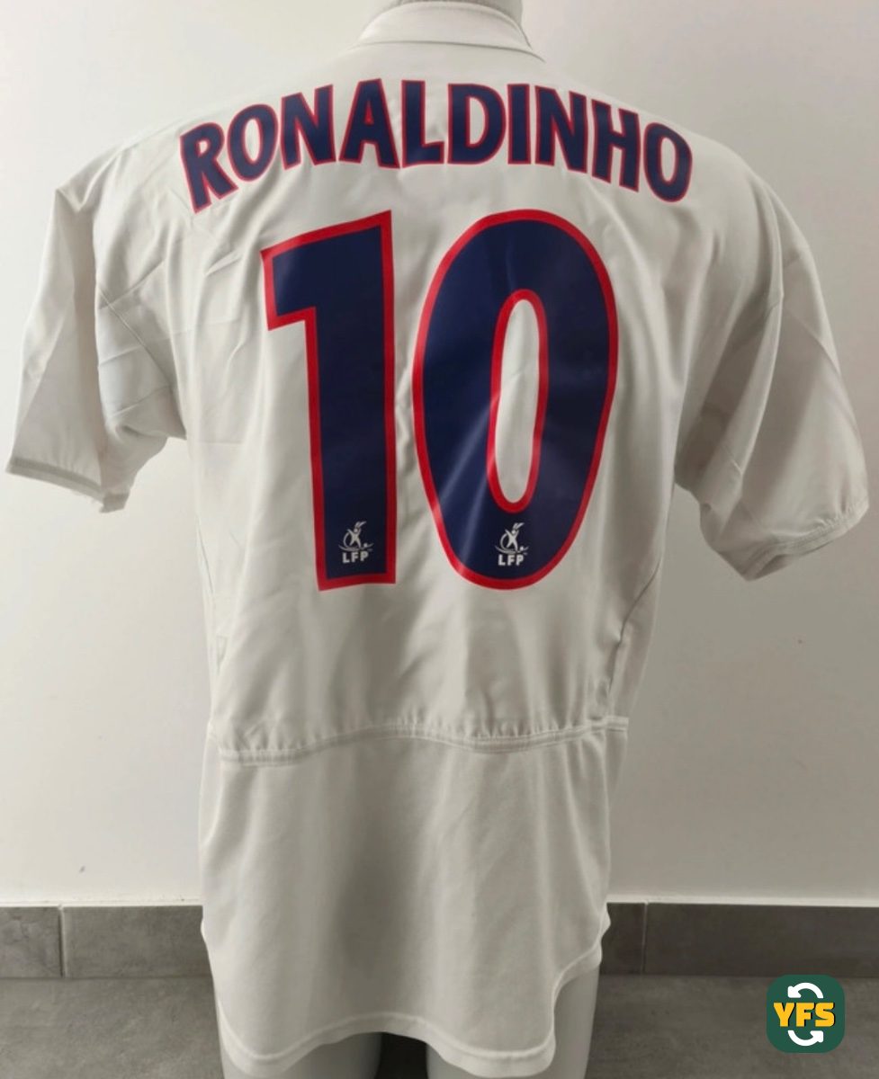 PSG 2002-2003 Away Store Version Nike Ronaldinho - YourFootballShirt - Photo 1