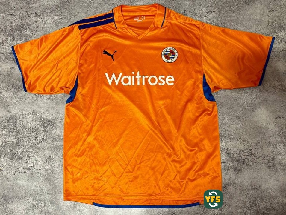 Reading FC 2008-2009 Away Store Version Puma - YourFootballShirt - Photo 1