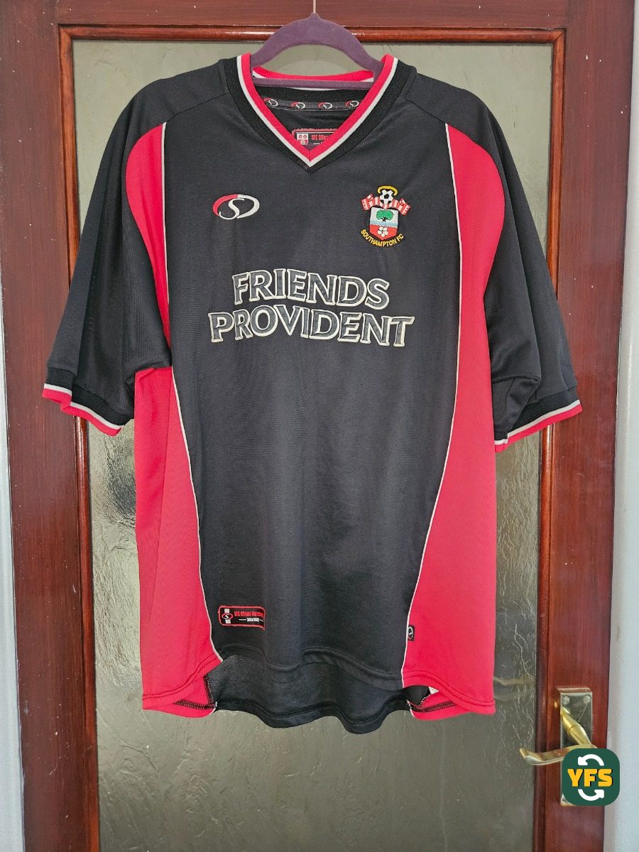 Southampton 2001-2002 Away Store Version In house - YourFootballShirt - Photo 1