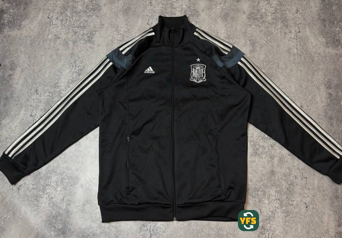 Spain 2013-2014 Training Store Version Adidas - YourFootballShirt - Photo 1